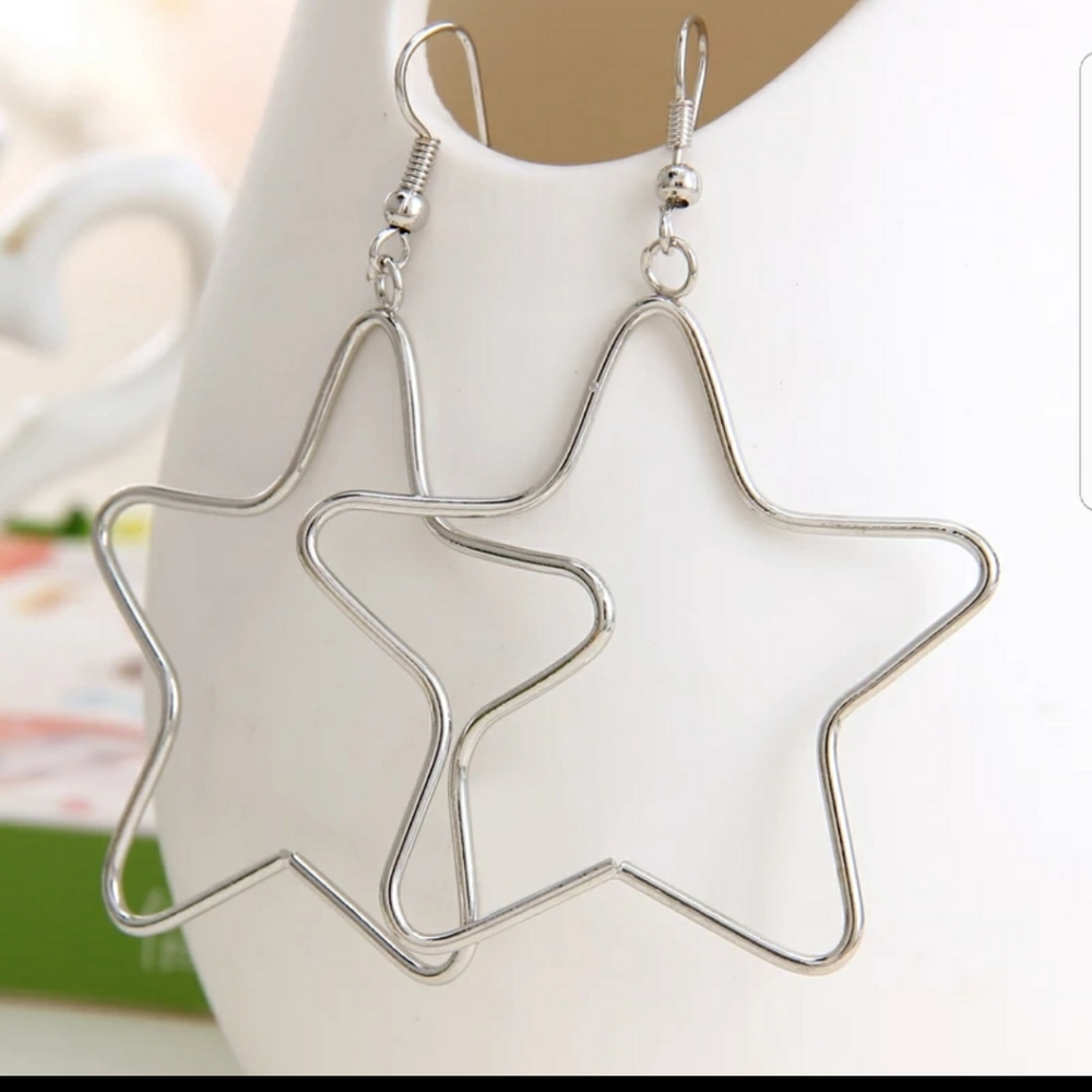 SILVER STAR EARRINGS - Picture 2 of 3